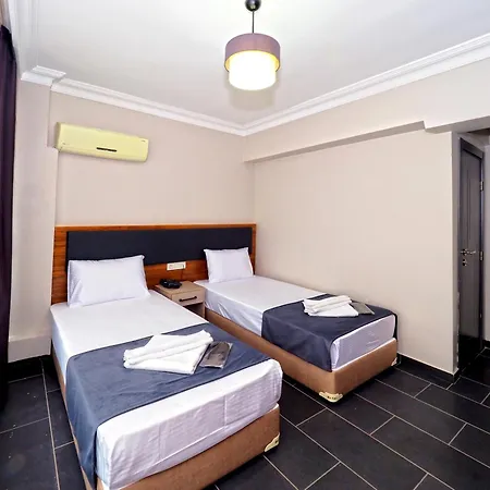 Diamond Hotel 3*